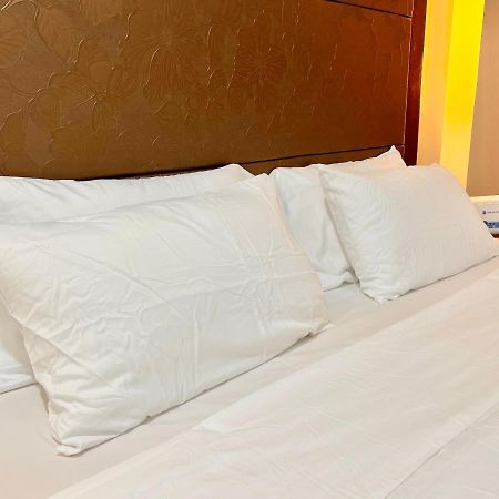 Kiel 5-Star Condo Hotel Across Naia Manila Airport Terminal 3 Pasay Exterior photo