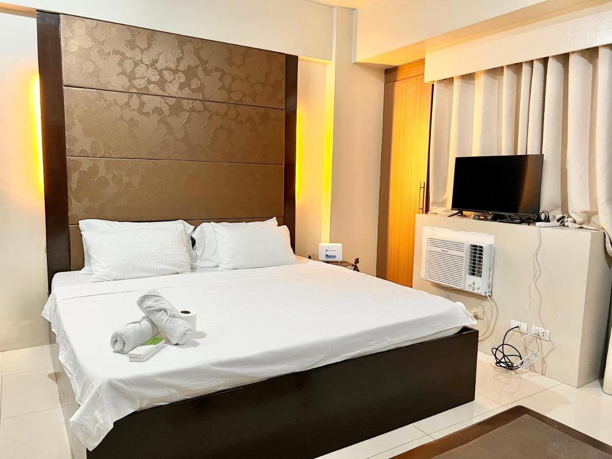 Kiel 5-Star Condo Hotel Across Naia Manila Airport Terminal 3 Pasay Exterior photo